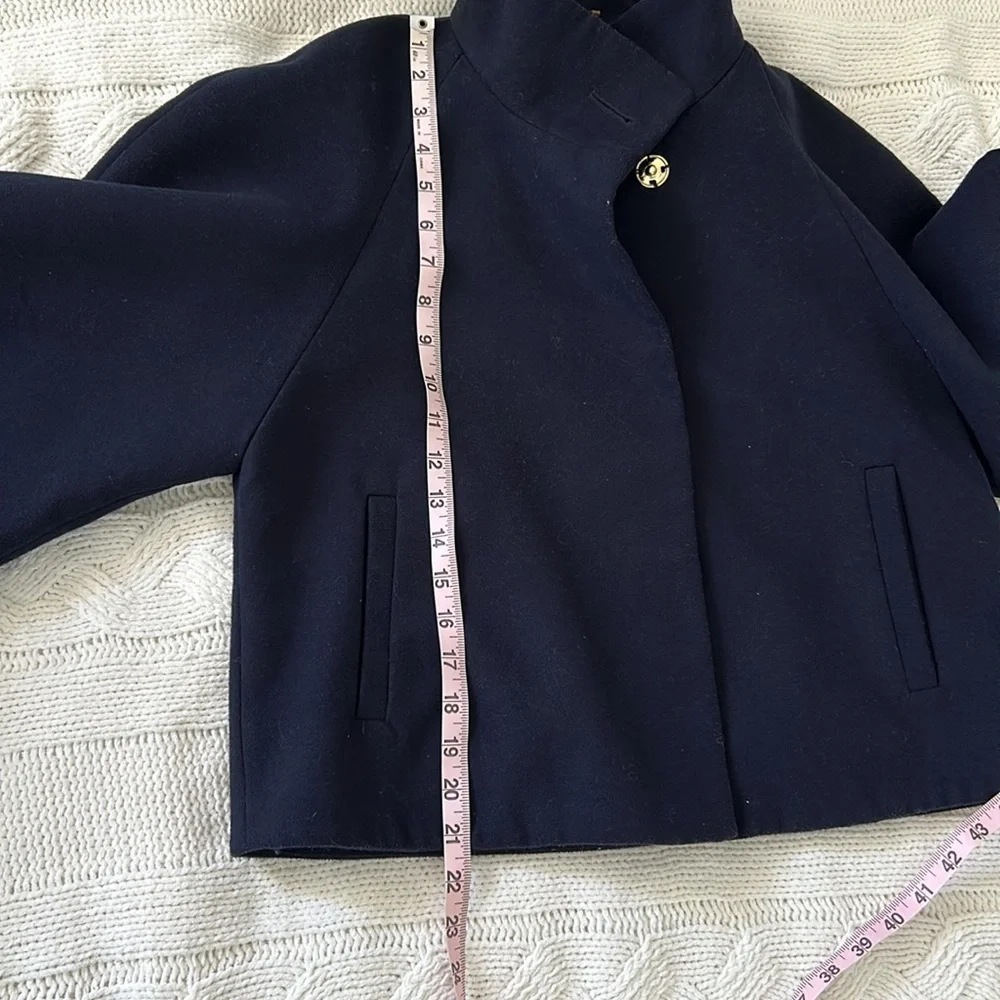 Tahari Navy cape style cropped jacket size medium - Picture 10 of 12